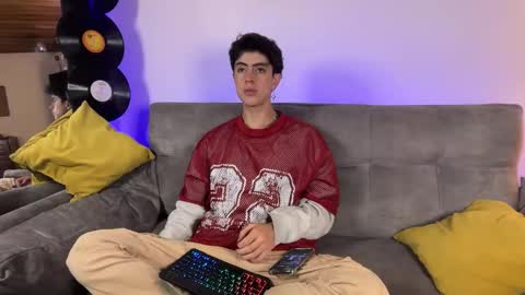 Snapshot of stolas_ying chatting on February 24, 2026, 11:25 pm Stolas online show from February 24, 2026, 11:25 pm