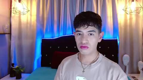 Axel online show from July 12, 2026, 7:27 pm