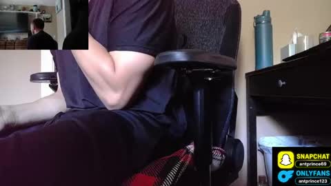 Snapshot of stoner394 chatting on May 12, 2026, 8:17 pm stoner394 online show from May 12, 2026, 8:17 pm