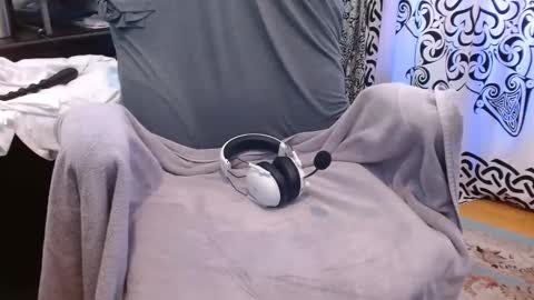 Stonerbear42 online show from May 11, 2026, 2:45 pm