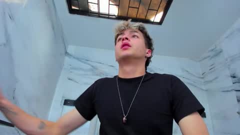 Snapshot of stonne69 chatting on October 17, 2025, 6:10 pm stonne69 online show from October 17, 2025, 6:10 pm