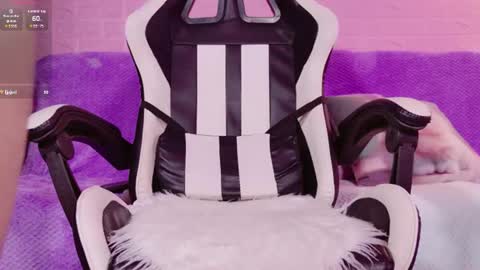stormy_jhonson9 online show from July 28, 2026, 9:14 pm