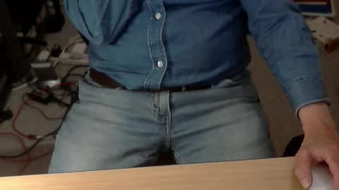 Snapshot of str8_dave chatting on May 10, 2026, 8:14 pm Dave online show from May 10, 2026, 8:14 pm