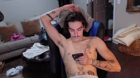 str8whiteboy21 online show from September 15, 2025, 5:29 am