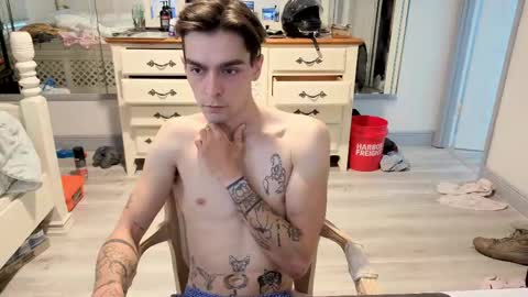 str8whiteboy21 online show from June 1, 2026, 12:29 pm