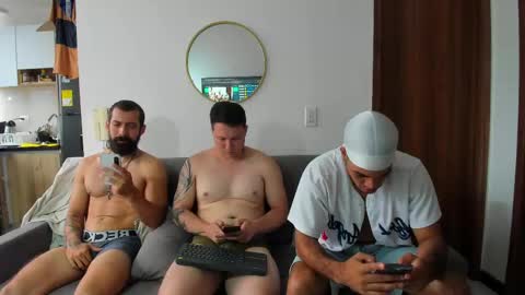 straight__friends online show from May 11, 2026, 4:04 pm