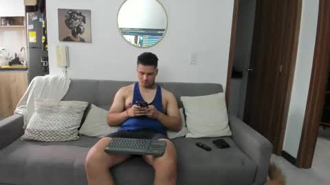straight__friends online show from May 16, 2026, 1:32 pm