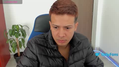 straight_boys_hornys online show from January 18, 2026, 2:10 pm