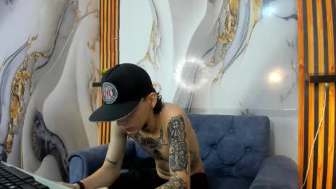 Snapshot of straightboy_nick chatting on October 7, 2025, 6:32 am NICK online show from October 7, 2025, 6:32 am