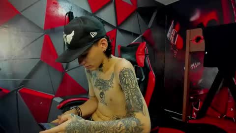 Snapshot of straightboy_nick chatting on October 15, 2025, 6:46 am NICK online show from October 15, 2025, 6:46 am