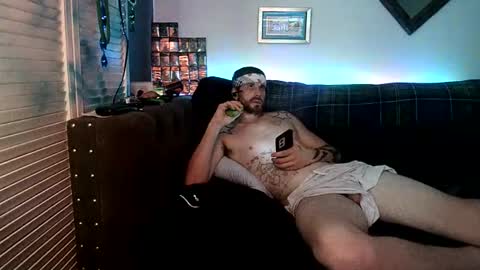 straitpipermann22 online show from April 5, 2026, 10:18 pm