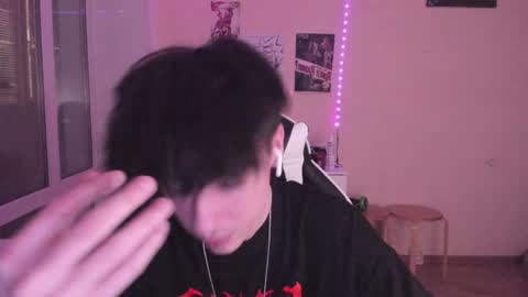 Snapshot of stralght_twinks chatting on December 21, 2024, 5:29 pm Ray online show from December 21, 2024, 5:29 pm