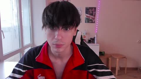 Snapshot of stralght_twinks chatting on January 2, 2025, 9:00 am Ray online show from January 2, 2025, 9:00 am