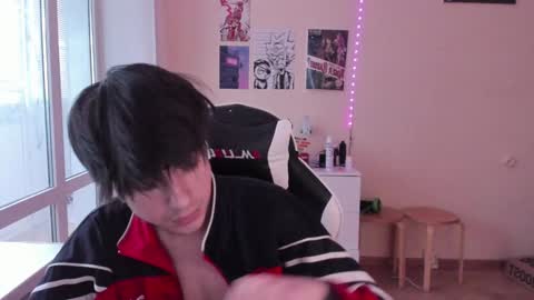 Snapshot of stralght_twinks chatting on January 3, 2025, 9:36 am Ray online show from January 3, 2025, 9:36 am