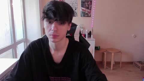 Snapshot of stralght_twinks chatting on January 4, 2025, 11:22 am Ray online show from January 4, 2025, 11:22 am