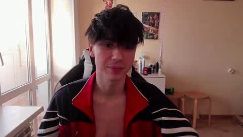 Snapshot of stralght_twinks chatting on January 6, 2025, 9:41 am Ray online show from January 6, 2025, 9:41 am