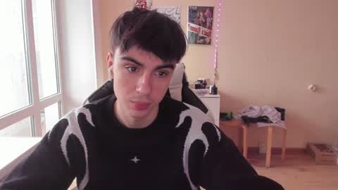 Snapshot of stralght_twinks chatting on January 21, 2025, 11:56 am Ray online show from January 21, 2025, 11:56 am