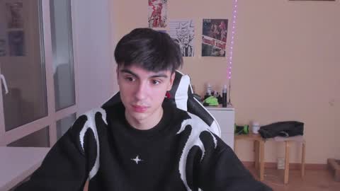 Snapshot of stralght_twinks chatting on January 24, 2025, 2:51 pm Ray online show from January 24, 2025, 2:51 pm