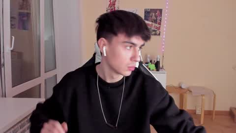 Snapshot of stralght_twinks chatting on January 26, 2025, 4:09 pm Ray online show from January 26, 2025, 4:09 pm