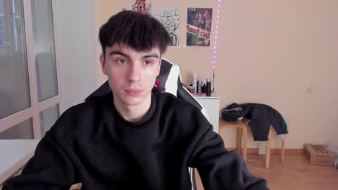 Snapshot of stralght_twinks chatting on January 28, 2025, 1:16 pm Ray online show from January 28, 2025, 1:16 pm