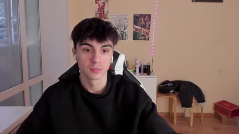 Snapshot of stralght_twinks chatting on February 1, 2025, 1:51 pm Ray online show from February 1, 2025, 1:51 pm