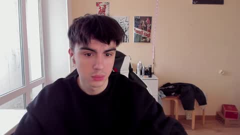 Snapshot of stralght_twinks chatting on February 4, 2025, 12:33 pm Ray online show from February 4, 2025, 12:33 pm