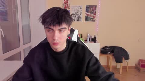 Snapshot of stralght_twinks chatting on February 6, 2025, 2:48 pm Ray online show from February 6, 2025, 2:48 pm