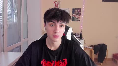 Snapshot of stralght_twinks chatting on February 11, 2025, 2:02 pm Ray online show from February 11, 2025, 2:02 pm