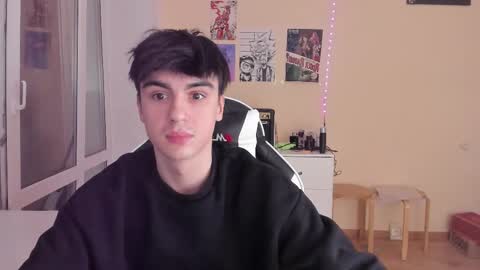 Snapshot of stralght_twinks chatting on February 12, 2025, 5:05 pm Ray online show from February 12, 2025, 5:05 pm