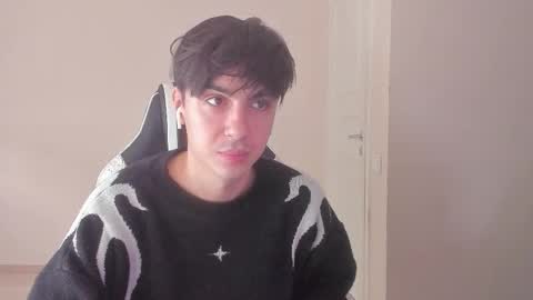 Snapshot of stralght_twinks chatting on September 27, 2025, 5:56 am Ray online show from September 27, 2025, 5:56 am