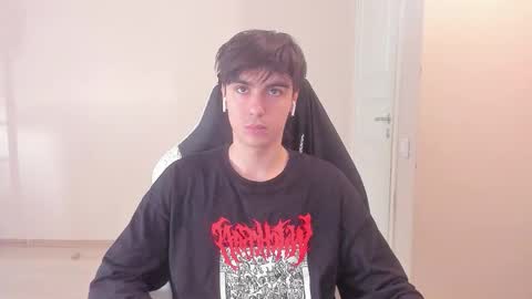 Snapshot of stralght_twinks chatting on September 30, 2025, 6:51 am Ray online show from September 30, 2025, 6:51 am