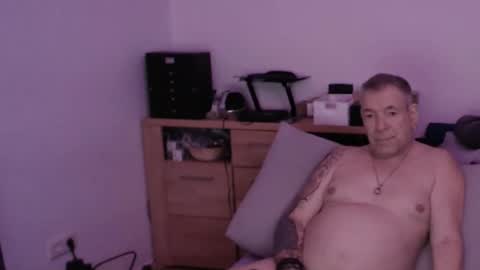 Snapshot of stranger1966 chatting on February 10, 2026, 9:30 pm Stranger online show from February 10, 2026, 9:30 pm