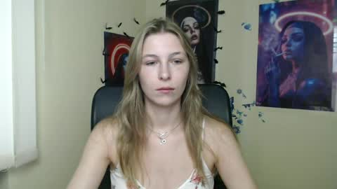 Snapshot of stranger_giirl chatting on June 23, 2026, 6:11 am Amalia online show from June 23, 2026, 6:11 am
