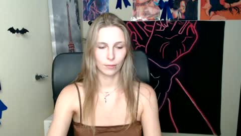 Snapshot of stranger_giirl chatting on July 7, 2026, 11:47 am Amalia online show from July 7, 2026, 11:47 am