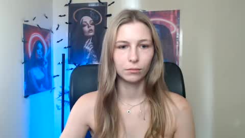 Snapshot of stranger_giirl chatting on July 20, 2026, 6:06 am Amalia online show from July 20, 2026, 6:06 am