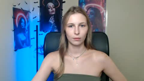 Snapshot of stranger_giirl chatting on July 20, 2026, 10:39 am Amalia online show from July 20, 2026, 10:39 am