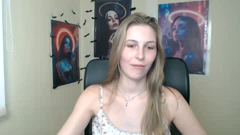 Snapshot of stranger_giirl chatting on July 27, 2026, 12:23 pm Amalia online show from July 27, 2026, 12:23 pm