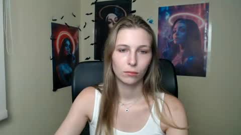 Snapshot of stranger_giirl chatting on July 28, 2026, 6:20 am Amalia online show from July 28, 2026, 6:20 am