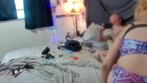 Snapshot of strangestslut chatting on October 1, 2025, 1:17 pm strangestslut online show from October 1, 2025, 1:17 pm