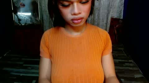 strawberry_kisses143 online show from June 28, 2026, 12:27 am