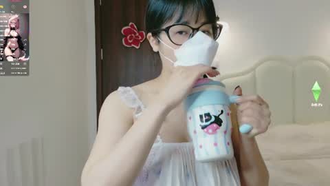 Snapshot of strawberry_loveee chatting on July 28, 2026, 11:17 am strawberry_loveee online show from July 28, 2026, 11:17 am