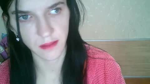 Snapshot of strawberry_storm chatting on November 26, 2025, 11:33 am Strawberry Storm online show from November 26, 2025, 11:33 am