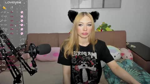 Snapshot of streis_mua chatting on January 26, 2025, 3:47 pm Streis open pvt online show from January 26, 2025, 3:47 pm