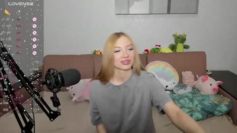 Snapshot of streis_mua chatting on January 30, 2025, 12:18 am Streis open pvt online show from January 30, 2025, 12:18 am