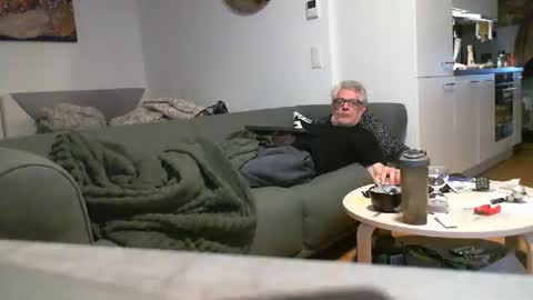 Snapshot of stremic chatting on April 17, 2026, 3:09 am stremic online show from April 17, 2026, 3:09 am