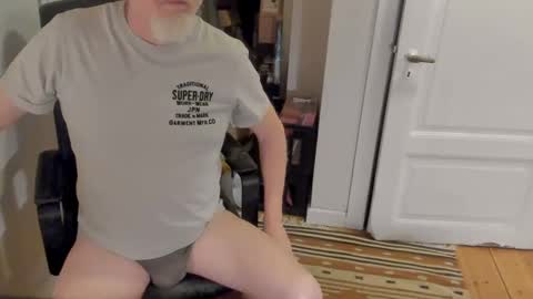 strip_m online show from January 20, 2025, 5:48 pm