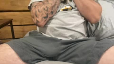 stroking33again online show from July 15, 2026, 1:49 pm