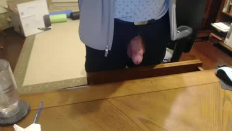 Snapshot of stromg2000 chatting on January 3, 2025, 10:08 pm stromg2000 online show from January 3, 2025, 10:08 pm