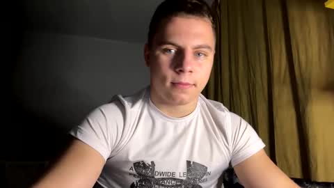 Snapshot of strong_baby chatting on November 13, 2025, 8:52 pm Strong Baby online show from November 13, 2025, 8:52 pm