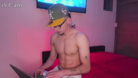 stronghardlatino online show from October 14, 2025, 12:44 am